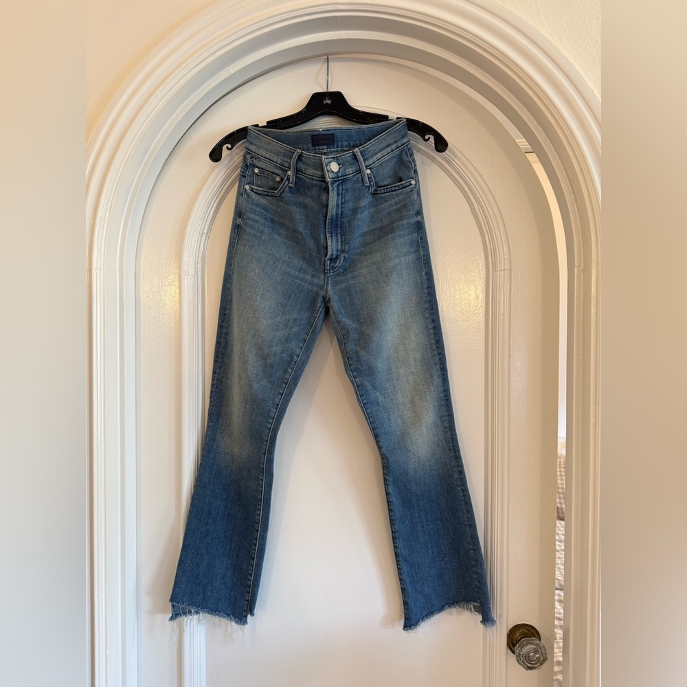MOTHER Insider Crop Two Step Fray Jeans